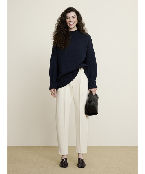 Banana Republic（バナナリパブリック）の「ハイライズ テーパード ドレーピー ポンチ プルオン パンツ（その他パンツ・レディース・ブラック/ライム・XS/S/M/L）」の11枚目の写真