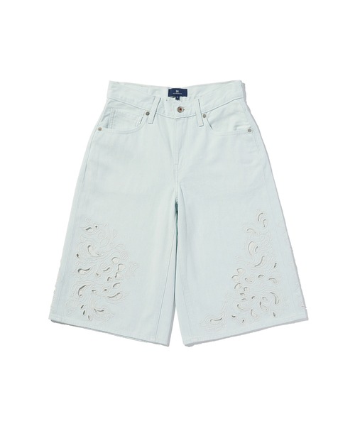 Levi's(リーバイス)の「Levi's/リーバイス BLUETAB(TM) EMBROIDERED BANDIT ショーツ ライトインディゴ(デニムパンツ・レディース・インディゴブルー・28inch/27inch/26inch/25inch/24inch/23inch)」の11枚目の写真
