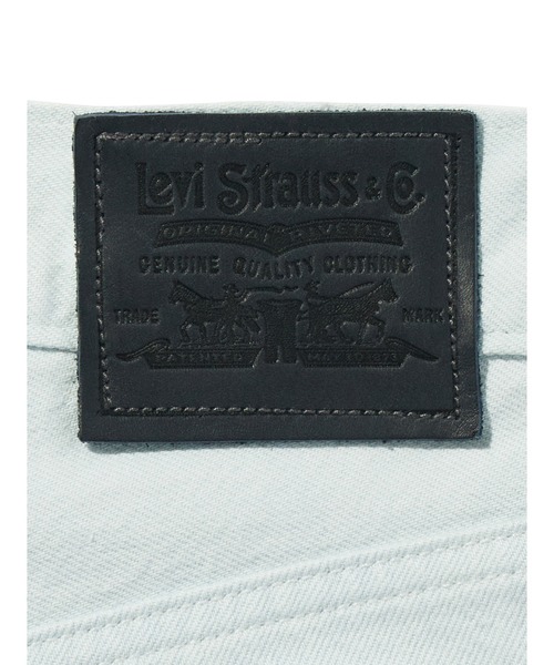 Levi's(リーバイス)の「Levi's/リーバイス BLUETAB(TM) EMBROIDERED BANDIT ショーツ ライトインディゴ(デニムパンツ・レディース・インディゴブルー・28inch/27inch/26inch/25inch/24inch/23inch)」の19枚目の写真