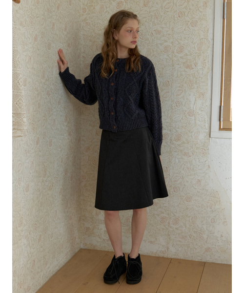 KINDABABY(カインダベイビー)の「basic flare midi skirt - charcoal(スカート・レディース・その他・S/M)」の2枚目の写真