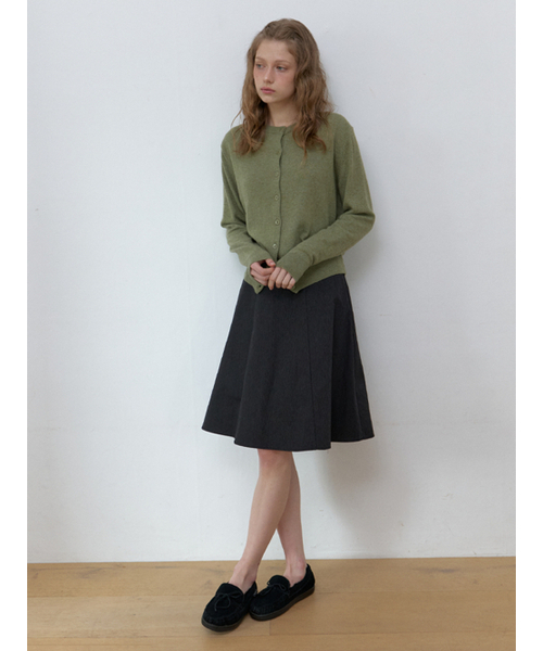 KINDABABY(カインダベイビー)の「basic flare midi skirt - charcoal(スカート・レディース・その他・S/M)」の5枚目の写真