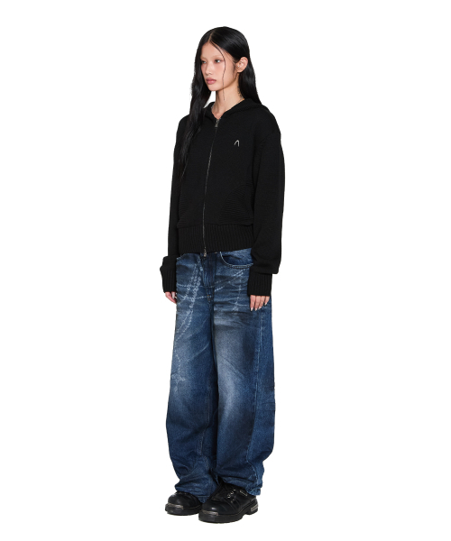 AAKAM(アーカム)の「Structure Contrast Knitted Zip-Up Hoodie (Black)(パーカー・レディース・その他・2/1)」の4枚目の写真