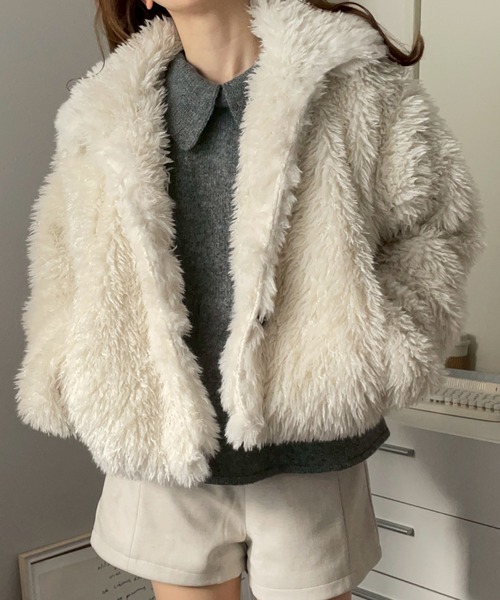 merrylatte(メリーラテ)の「ショート丈ファージャケット / ファーコート 【NOUA】(ブルゾン・レディース・ブラウン/アイボリー・FREE)」の7枚目の写真
