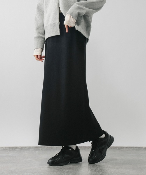 GLOBAL WORK（グローバルワーク）の「ニットリブIラインスカート/632948（スカート・レディース・オフホワイト/ダークブラウン/ブラック・LARGE/MEDIUM）」の6枚目の写真