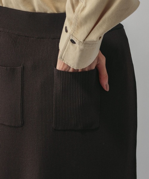 GLOBAL WORK（グローバルワーク）の「ニットリブIラインスカート/632948（スカート・レディース・オフホワイト/ダークブラウン/ブラック・LARGE/MEDIUM）」の20枚目の写真