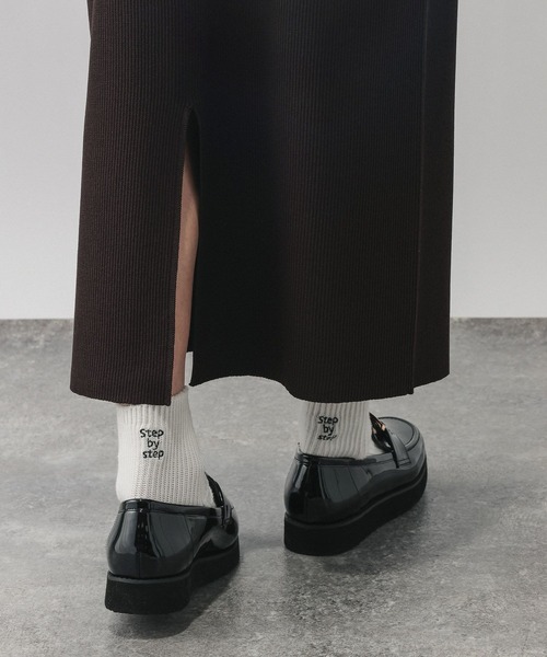 GLOBAL WORK（グローバルワーク）の「ニットリブIラインスカート/632948（スカート・レディース・オフホワイト/ダークブラウン/ブラック・LARGE/MEDIUM）」の21枚目の写真