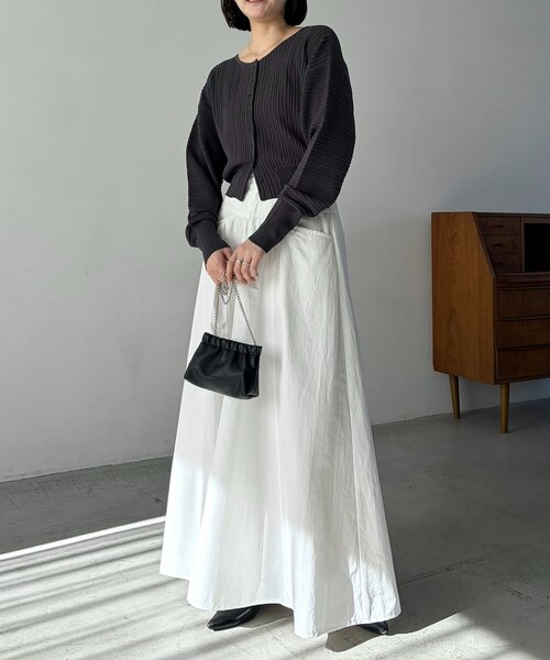 CAPRICIEUX LE'MAGE（カプリシューレマージュ）の「プリーツパフカーディガン（カーディガン/ボレロ・レディース・チャコールグレー/ホワイト/ピンク/ベージュ・FREE）」の11枚目の写真