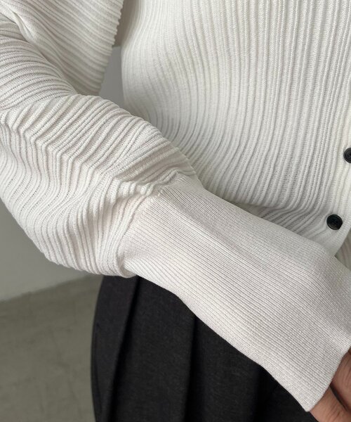 CAPRICIEUX LE'MAGE（カプリシューレマージュ）の「プリーツパフカーディガン（カーディガン/ボレロ・レディース・チャコールグレー/ホワイト/ピンク/ベージュ・FREE）」の18枚目の写真