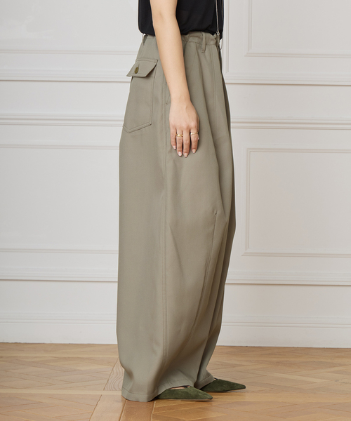 IENA LA BOUCLE（イエナラブークル）の「《追加》IENA LA BOUCLE ブライトギャバイージーバルーンパンツ（その他パンツ・レディース・ベージュ系その他/カーキ・38/36）」の6枚目の写真