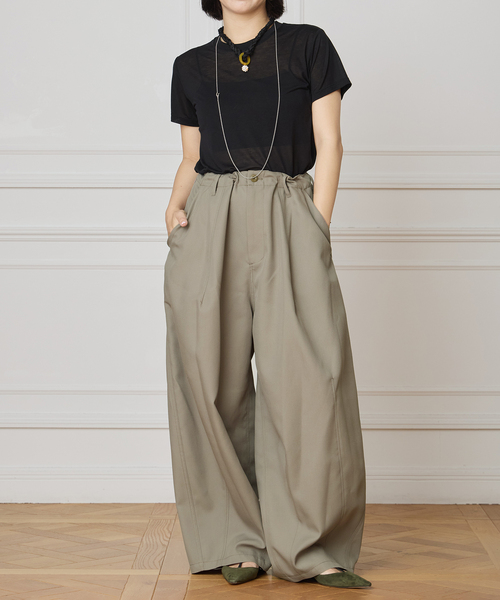 IENA LA BOUCLE（イエナラブークル）の「《追加》IENA LA BOUCLE ブライトギャバイージーバルーンパンツ（その他パンツ・レディース・ベージュ系その他/カーキ・38/36）」の9枚目の写真