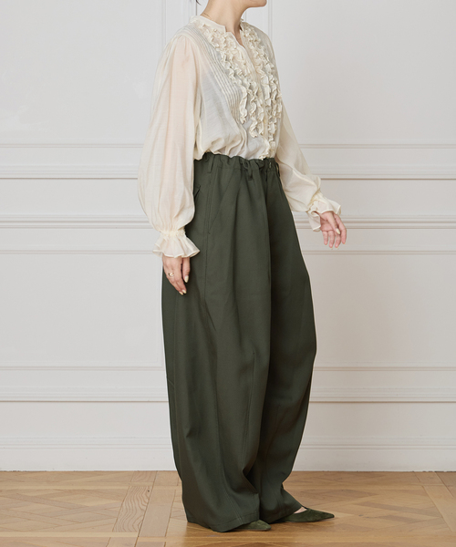 IENA LA BOUCLE（イエナラブークル）の「《追加》IENA LA BOUCLE ブライトギャバイージーバルーンパンツ（その他パンツ・レディース・ベージュ系その他/カーキ・38/36）」の16枚目の写真