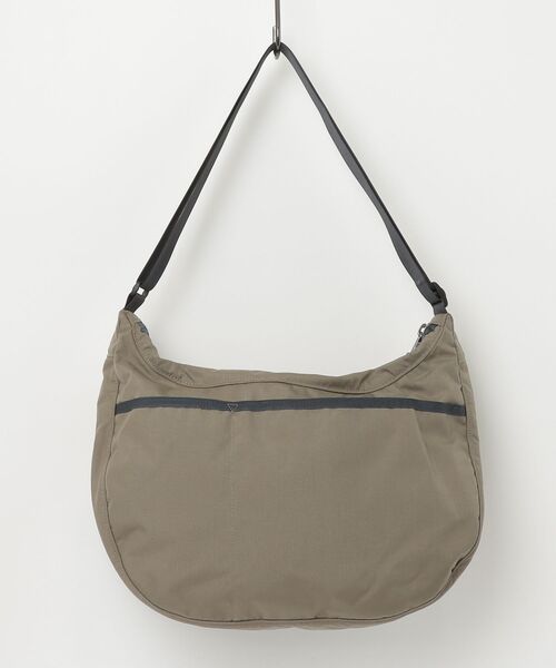 GREGORY(グレゴリー)の「サッチェルL SATCHEL L サンドストーム(ショルダーバッグ・メンズ・ベージュ系・ONE SIZE)」の2枚目の写真