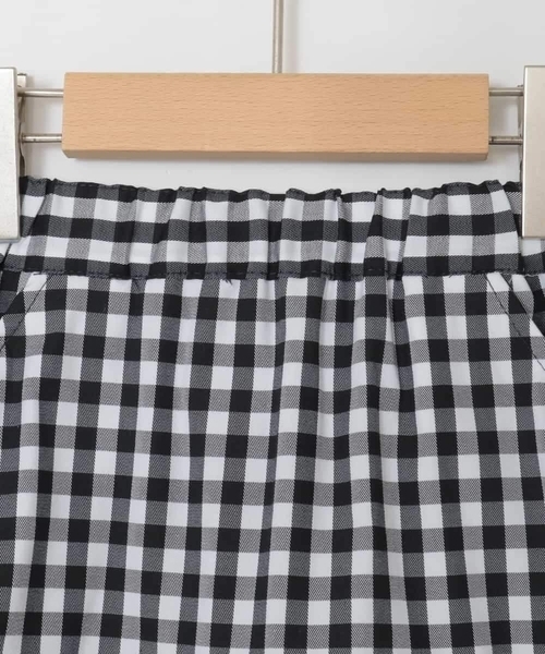 a.v.v（アーヴェヴェ）の「[110-150]ギンガムフリルスカート（スカート・キッズ・ブラック・120/140/110/130/150）」の5枚目の写真