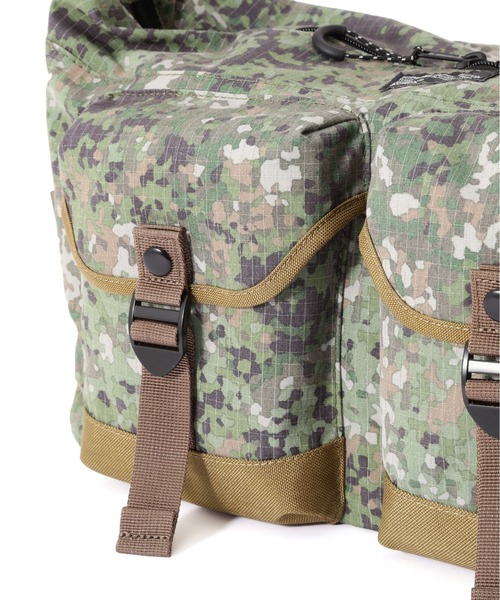 AVIREX(アヴィレックス)の「《直営店限定》REFLECT RIP BOAT SHAPED SHOULDER BAG / リフレクト リップ 舟形ショルダーバッグ / AVIREX / アヴィレックス(ショルダーバッグ・メンズ・グリーン系カモフラージュ/ブラック・FREE)」の20枚目の写真