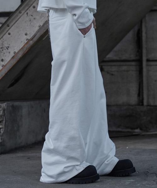 LANDNESS(ランドネス)の「【LANDNESS/ランドネス】DOUBLE WAIST WIDE SWEAT PANTS/ダブルウエストワイドスウェットパンツ(スウェットパンツ・メンズ・アイボリー/ブラック/杢グレー・S/M/L)」の9枚目の写真