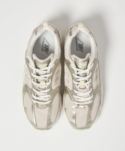 NEW BALANCE(ニューバランス)の「<New Balance>U530 メタリックカラー スニーカー(スニーカー・レディース・ゴールド/シルバー・22.5cm/23cm/23.5cm/24cm/24.5cm/25cm)」の6枚目の写真