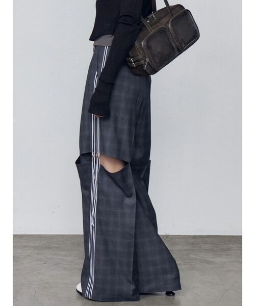 EMODA（エモダ）の「ダブルラインルーズパンツ（その他パンツ・レディース・グレー/ベージュ・SMALL/MEDIUM）」の13枚目の写真