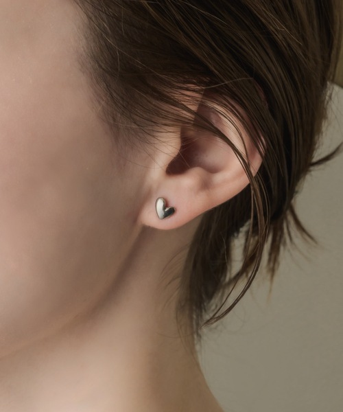 muku(ムク)の「PIERCE/NUANCE HEART(ピアス(両耳用)・レディース・シルバー/ゴールド・FREE)」の3枚目の写真