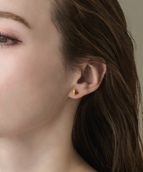 muku(ムク)の「PIERCE/NUANCE HEART(ピアス(両耳用)・レディース・シルバー/ゴールド・FREE)」の4枚目の写真