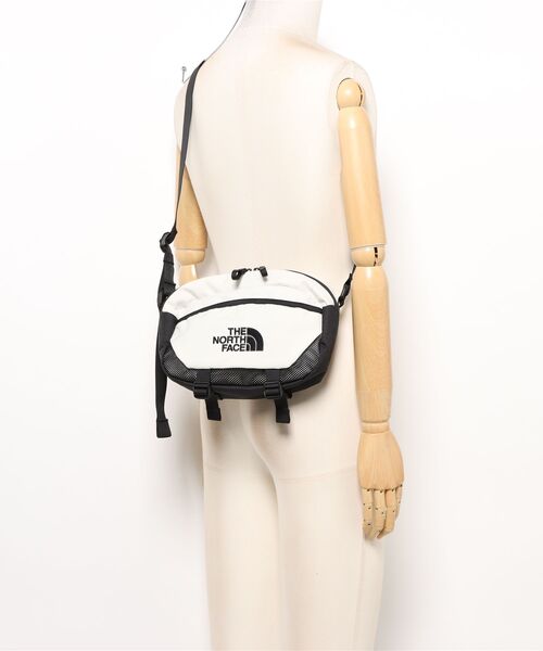 THE NORTH FACE(ザノースフェイス)の「【THE NORTH FACE/ザ ノースフェイス】リープミニショルダー(ショルダーバッグ・メンズ・ブラック/ホワイト/レッド・FREE)」の4枚目の写真