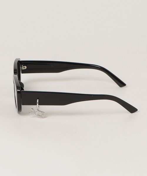 X-girl(エックスガール)の「XG CHARM CUSTOM SQUARE SUNGLASSES(サングラス・レディース・ブラウン/ブラック・ONE SIZE)」の9枚目の写真