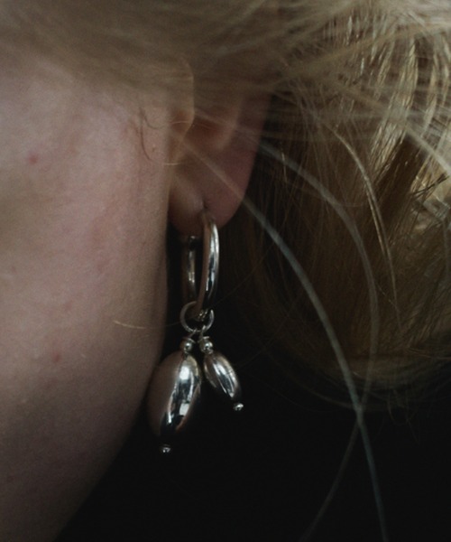 quip queint(クイップクエイント)の「【quip queint】germe duo hoop pierce/ジェルム デュオ フープ ピアス(ピアス(両耳用)・レディース・シルバー・FREE)」の1枚目の写真