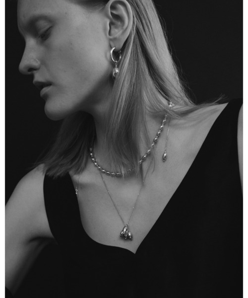 quip queint(クイップクエイント)の「【quip queint】germe duo hoop pierce/ジェルム デュオ フープ ピアス(ピアス(両耳用)・レディース・シルバー・FREE)」の6枚目の写真