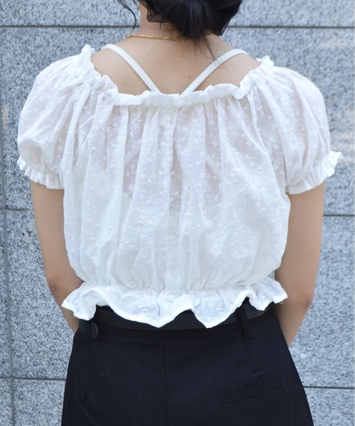 ＆soiree（アンドソワレ）の「2WAYパフスリーブレースブラウス（シャツ/ブラウス・レディース・ブラック/ホワイト・FREE）」の15枚目の写真