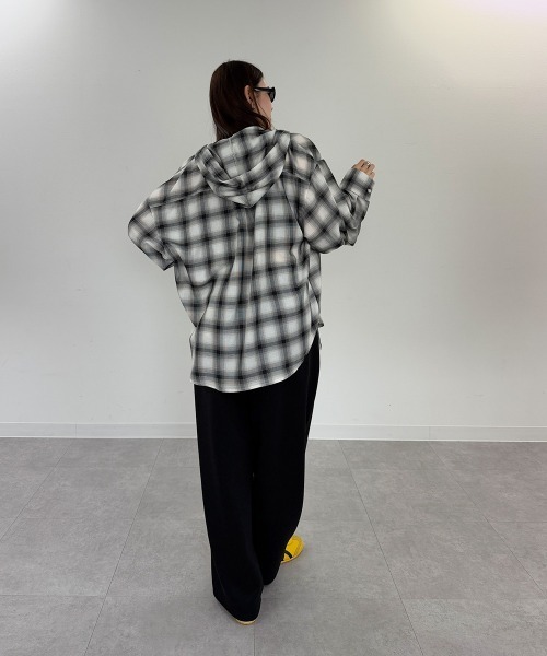 mellomela.(メロメラ)の「フードビッグチェックシャツ(シャツ/ブラウス・レディース・ブラック/オフホワイト/グリーン・FREE)」の8枚目の写真