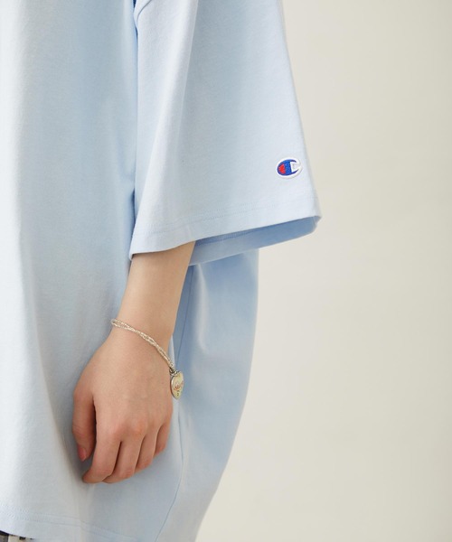 MILKFED.(ミルクフェド)の「【コラボ/ロゴ映え/ビッグシルエット】MILKFED.×CHAMPION LAYER LOGO BIG TEE(Tシャツ/カットソー・レディース・ブラック/ライトブルー/オートミール/ネイビー・ONE SIZE)」の14枚目の写真