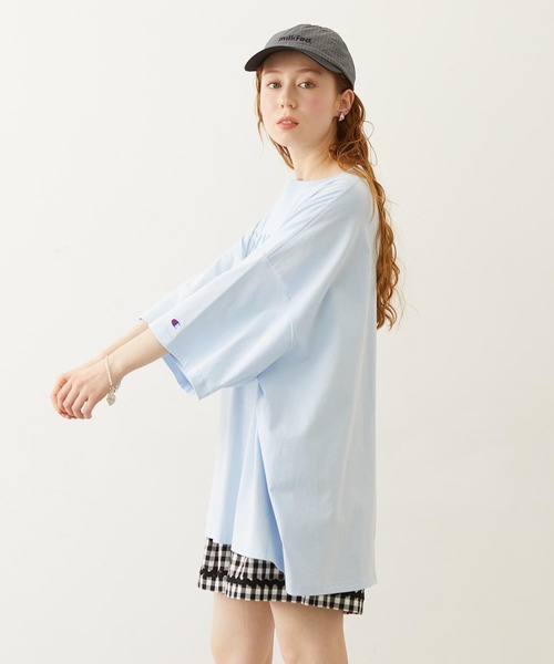 MILKFED.(ミルクフェド)の「【コラボ/ロゴ映え/ビッグシルエット】MILKFED.×CHAMPION LAYER LOGO BIG TEE(Tシャツ/カットソー・レディース・ブラック/ライトブルー/オートミール/ネイビー・ONE SIZE)」の5枚目の写真