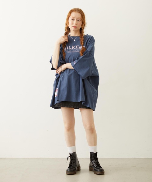 MILKFED.(ミルクフェド)の「【コラボ/ロゴ映え/ビッグシルエット】MILKFED.×CHAMPION LAYER LOGO BIG TEE(Tシャツ/カットソー・レディース・ブラック/ライトブルー/オートミール/ネイビー・ONE SIZE)」の21枚目の写真