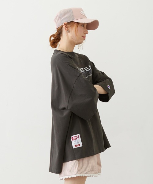 MILKFED.(ミルクフェド)の「【コラボ/ロゴ映え/ビッグシルエット】MILKFED.×CHAMPION LAYER LOGO BIG TEE(Tシャツ/カットソー・レディース・ブラック/ライトブルー/オートミール/ネイビー・ONE SIZE)」の22枚目の写真