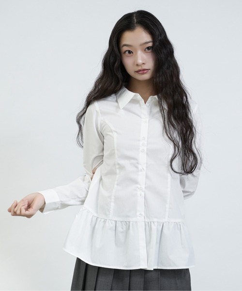 FCMM（エフシーエムエム）の「【日本限定】PEPLUM BLOUSE / ペプラムブラウス（シャツ/ブラウス・レディース・チャコールグレー/オフホワイト・MEDIUM/SMALL）」の4枚目の写真