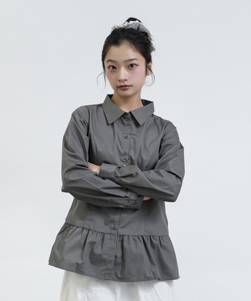 FCMM（エフシーエムエム）の「【日本限定】PEPLUM BLOUSE / ペプラムブラウス（シャツ/ブラウス・レディース・チャコールグレー/オフホワイト・MEDIUM/SMALL）」の15枚目の写真