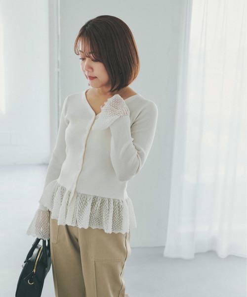 COHINA（コヒナ）の「2wayレースぺプラムトップス 【低身長・小柄女性】（ニット/セーター・レディース・イエロー/ネイビー/ホワイト・ONE SIZE）」の6枚目の写真