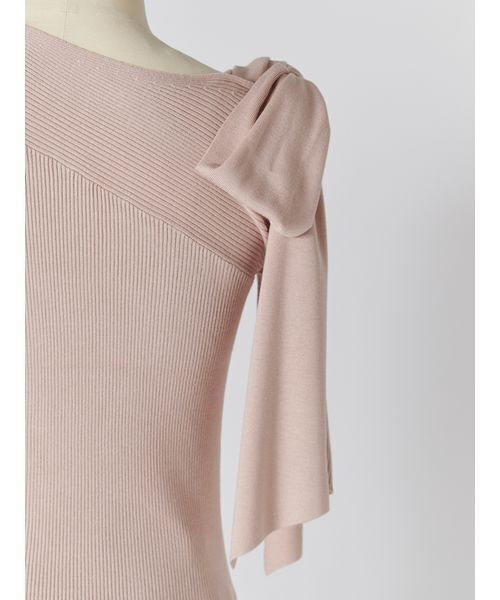 SNIDEL（スナイデル）の「リボンショルダーニットプルオーバー（ニット/セーター・レディース・ピンクベージュ/ブラック/アイボリー・F）」の8枚目の写真