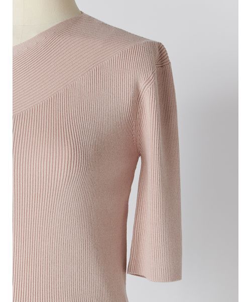 SNIDEL（スナイデル）の「リボンショルダーニットプルオーバー（ニット/セーター・レディース・ピンクベージュ/ブラック/アイボリー・F）」の9枚目の写真