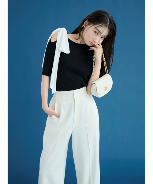 SNIDEL（スナイデル）の「リボンショルダーニットプルオーバー（ニット/セーター・レディース・ピンクベージュ/ブラック/アイボリー・F）」の13枚目の写真