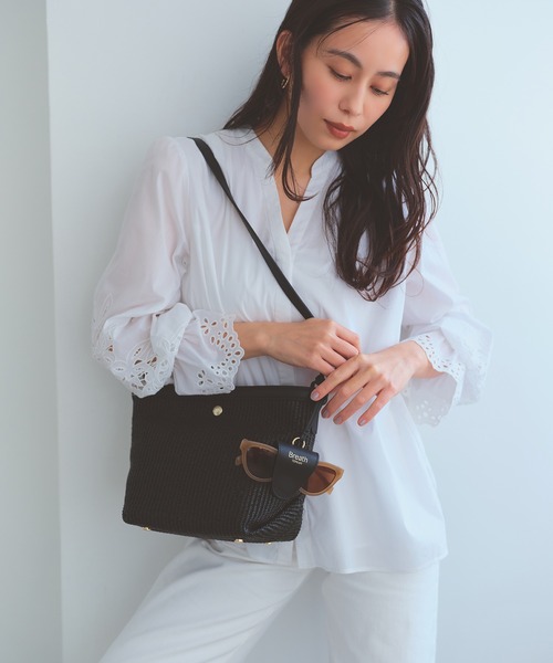 Breath TOPKAPI(ブレストプカピ)の「【Breath TOPKAPI】サングラスホルダー付き レザーコンビ カゴ ショルダーバッグ(ショルダーバッグ・レディース・ブラック/ホワイト/ベージュ・FREE)」の11枚目の写真