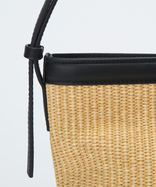 Breath TOPKAPI(ブレストプカピ)の「【Breath TOPKAPI】サングラスホルダー付き レザーコンビ カゴ ショルダーバッグ(ショルダーバッグ・レディース・ブラック/ホワイト/ベージュ・FREE)」の10枚目の写真
