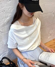 Tシャツ/カットソー（ホワイト/白色系・オフショルダー）ファッション