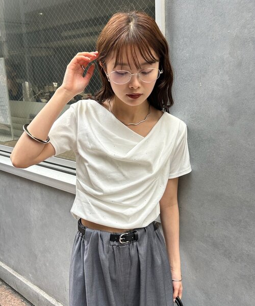 mystic(ミスティック)の「【REVIVAL/新色ラインストーンが登場!】26SSオフショルTシャツ(Tシャツ/カットソー・レディース・ホワイト系その他/ブラック/グレー/オフホワイト・FREE/2)」の12枚目の写真
