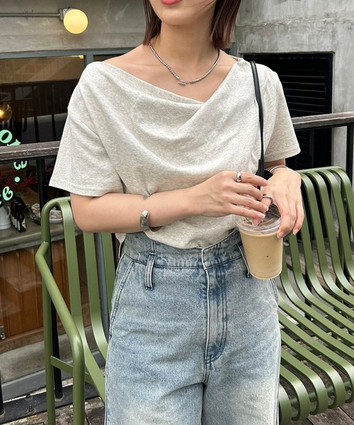 mystic(ミスティック)の「【REVIVAL/新色ラインストーンが登場!】26SSオフショルTシャツ(Tシャツ/カットソー・レディース・ホワイト系その他/ブラック/グレー/オフホワイト・FREE/2)」の7枚目の写真