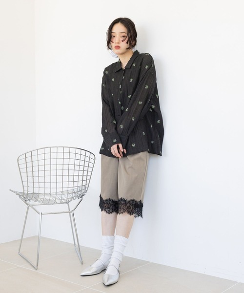 RAGEBLUE（レイジブルー）の「フラワーシシュウシアーシャツ/セットアップ対応（シャツ/ブラウス・レディース・ブラック/ホワイト・FREE）」の9枚目の写真