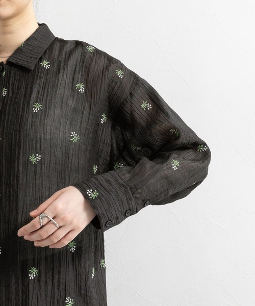 RAGEBLUE（レイジブルー）の「フラワーシシュウシアーシャツ/セットアップ対応（シャツ/ブラウス・レディース・ブラック/ホワイト・FREE）」の17枚目の写真