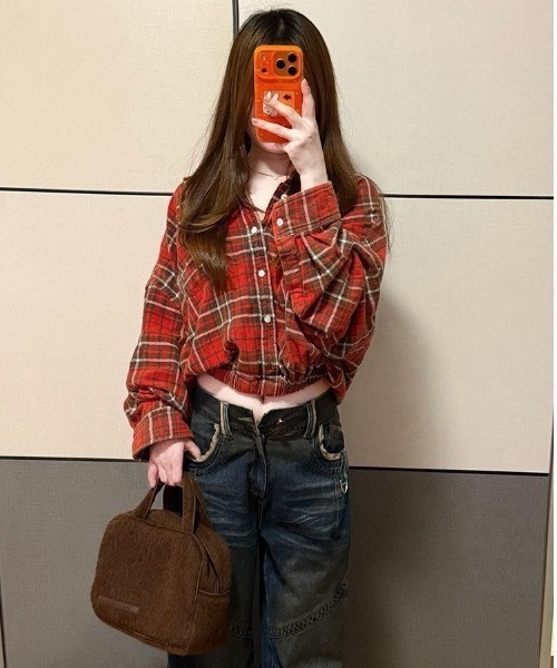 ViViDAY(ビビデー)の「チェック柄ビッグシャツ(シャツ/ブラウス・レディース・レッド・M)」の8枚目の写真