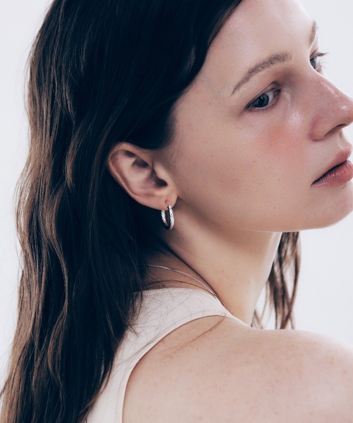 whoseA(フーシー)の「【silver925】Twisted Hoop Pierce / ツイストフープピアス(ピアス(両耳用)・レディース・シルバー・FREE)」の10枚目の写真