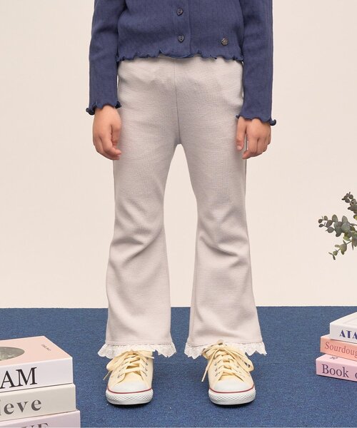 Lycee mine(リセマイン)の「【ともパン】【防汚・速乾】裾チェリーレースフレアパンツ【子供服】【キッズ】【女の子】(その他パンツ・キッズ・ブラック/シルバーグレー/ライラック/アイボリー/ベビーピンク/エメラルド/サックスブルー・140cm/110cm/120cm/130cm/90cm/100cm)」の3枚目の写真