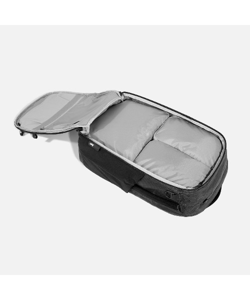 Aer(エアー)の「AER Travel Pack 4 35L Ultra / AER-28071(バックパック/リュック・メンズ・ブラック・FREE)」の8枚目の写真